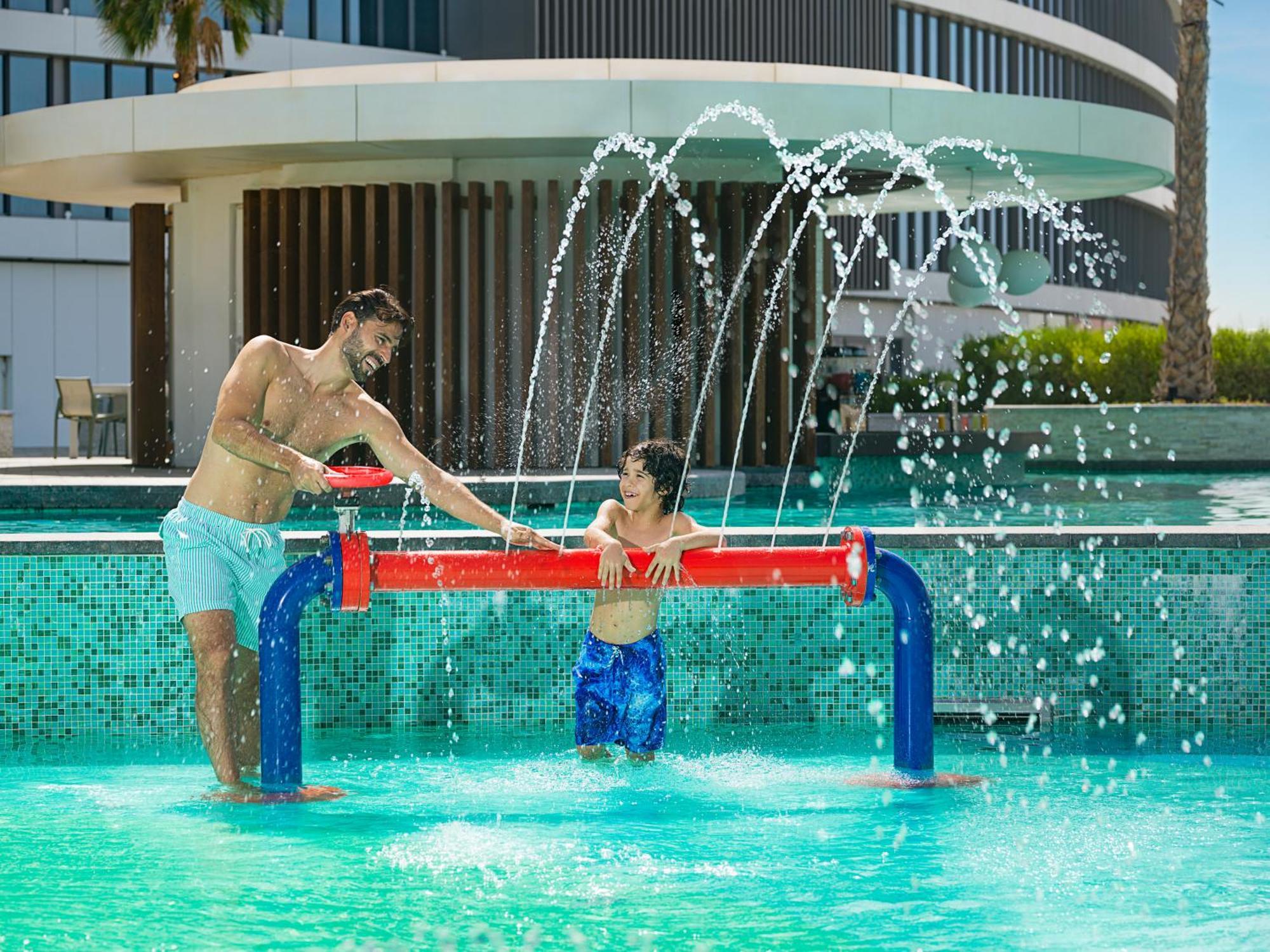 The Wb Abu Dhabi, Curio Collection By Hilton 5* Abu Dhabi