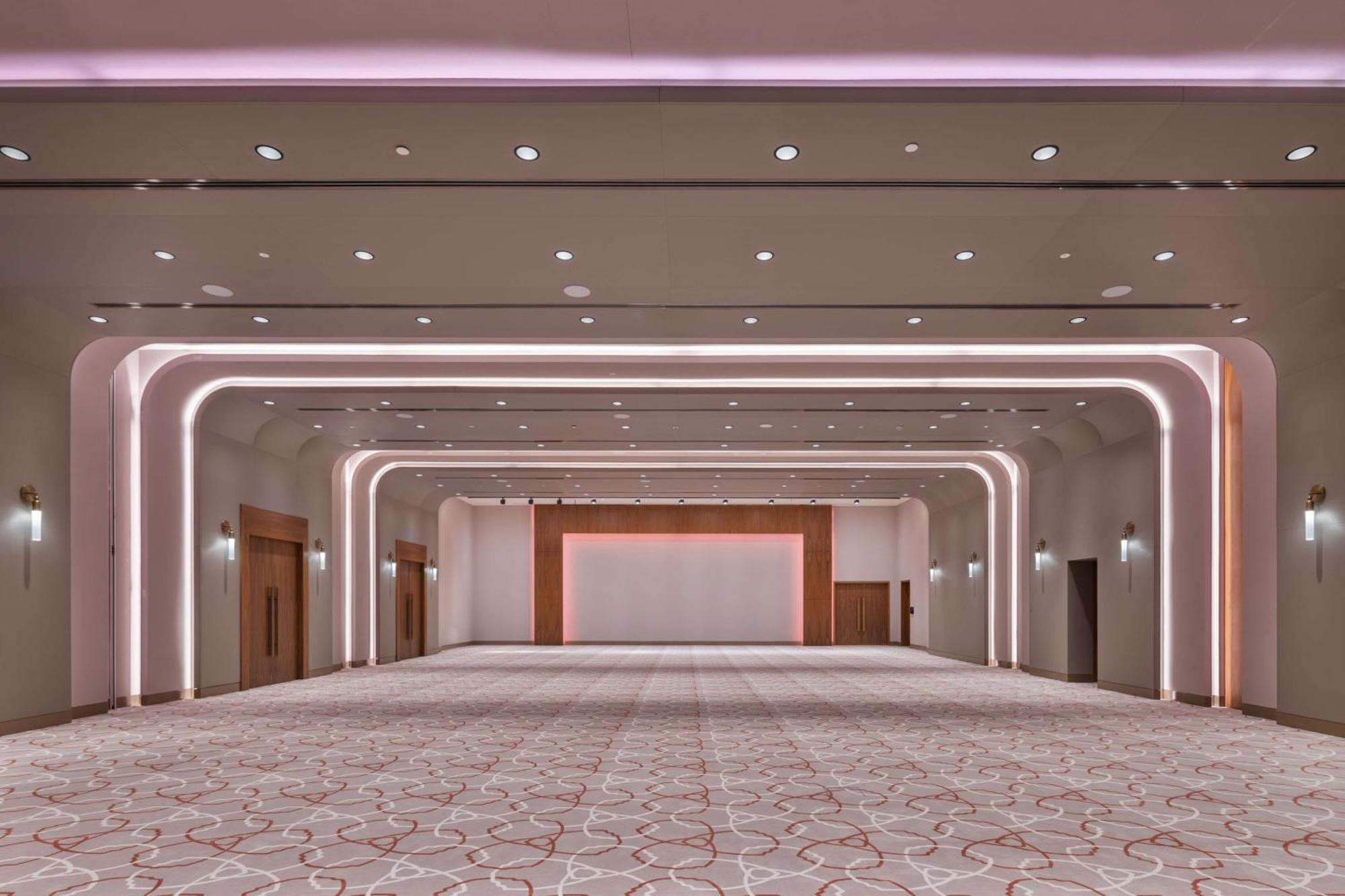 The Wb Abu Dhabi, Curio Collection By Hilton Hotel 5*