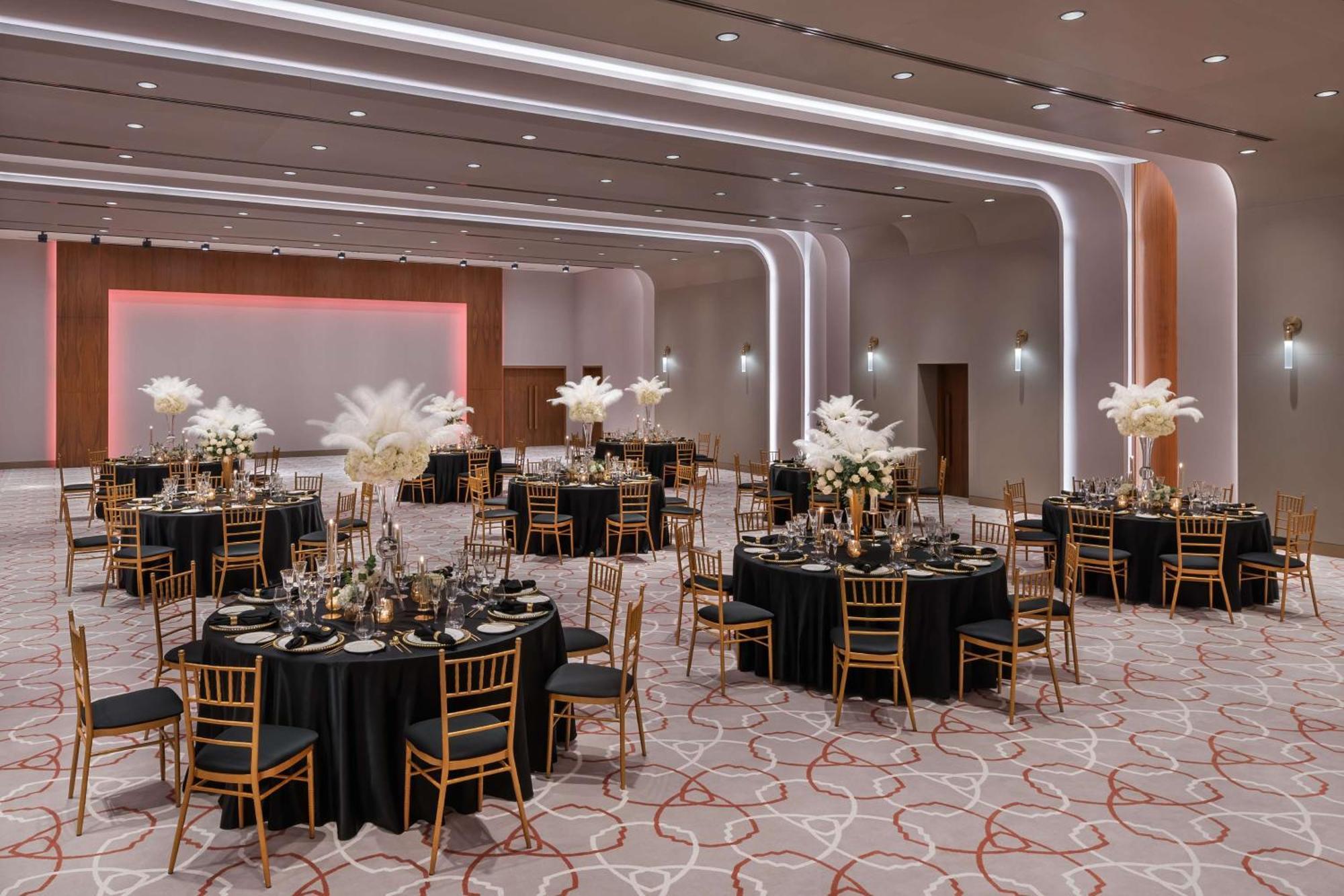 The Wb Abu Dhabi, Curio Collection By Hilton Hotel 5*