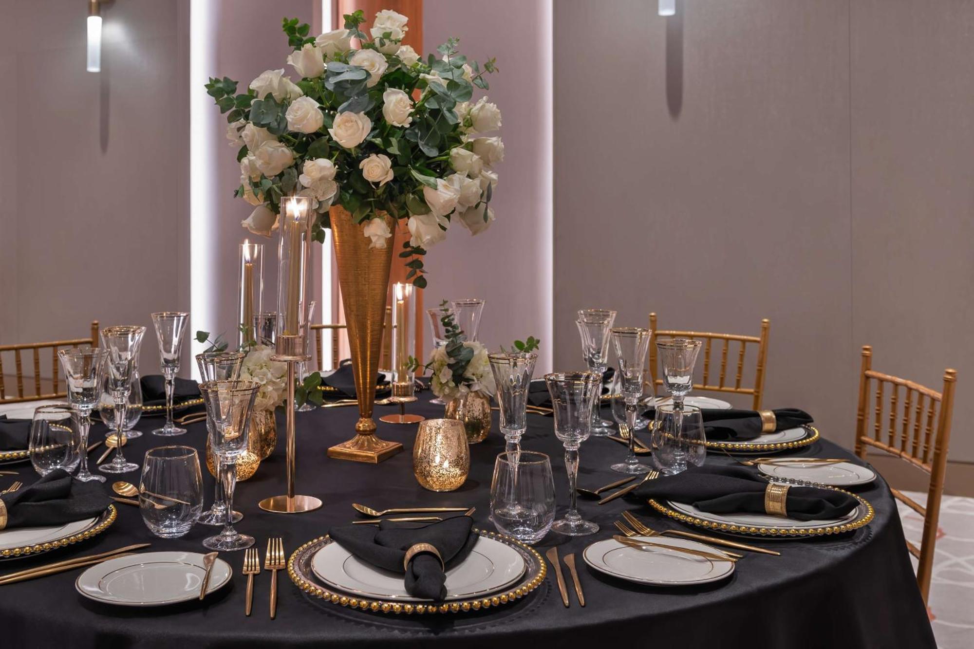 The Wb Abu Dhabi, Curio Collection By Hilton